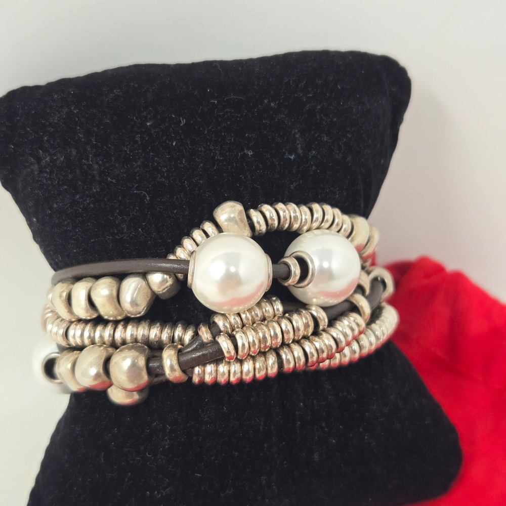Uno de 50 Orion Pearl and Silver Plated Bead Leather Multi-Strand Bracelet Spain